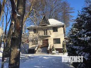 Коттедж 280м², 3-этажный, на длительный срок, 