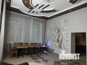 Дом 300м&sup2;, 3-этажный, посуточно, 