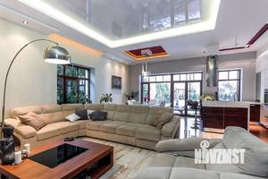 Дом 250м², 3-этажный, на длительный срок, 