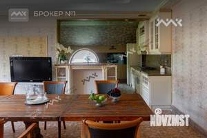 Дом 380м&sup2;, 3-этажный, на длительный срок, 