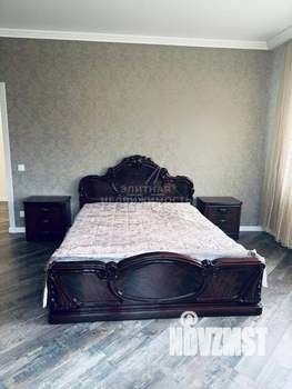 Дом 200м², 2-этажный, на длительный срок, 