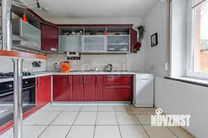 Таунхаус 190м&sup2;, 3-этажный, на длительный срок, 