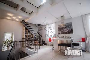 Таунхаус 185м², 4-этажный, на длительный срок, 