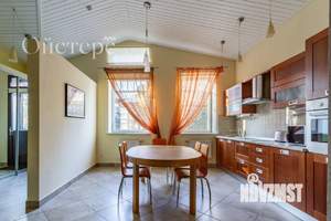 Таунхаус 155м², 3-этажный, на длительный срок, 