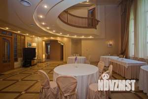 Дом 650м&sup2;, 3-этажный, посуточно, 