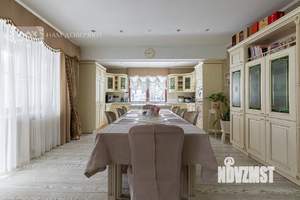 Таунхаус 520м&sup2;, 3-этажный, на длительный срок, 