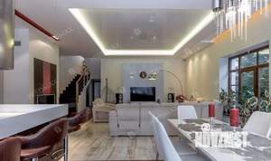 Дом 250м², 3-этажный, на длительный срок, 