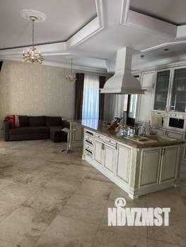 Коттедж 268м&sup2;, 2-этажный, на длительный срок, 