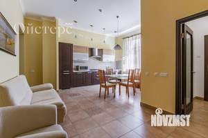 Таунхаус 135м&sup2;, 3-этажный, на длительный срок, 