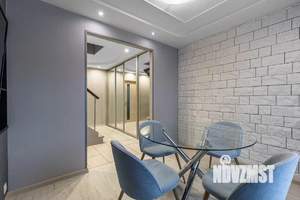 Дом 85м², 2-этажный, на длительный срок, 