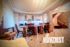 Дом 200м², 2-этажный, посуточно, 