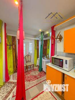 Дом 500м&sup2;, 2-этажный, на длительный срок, 