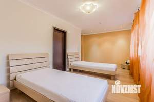 Таунхаус 135м², 3-этажный, на длительный срок, 