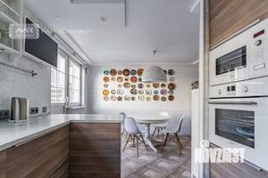 Таунхаус 176м², 3-этажный, на длительный срок, 