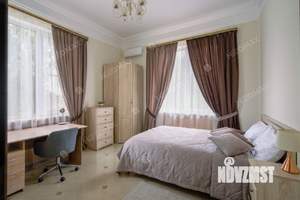 Коттедж 203м², 2-этажный, на длительный срок, 