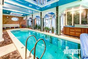 Дом 250м², 2-этажный, на длительный срок, 