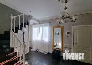 Дом 280м&sup2;, 3-этажный, посуточно, 