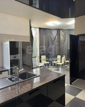 Дом 240м², 2-этажный, на длительный срок, 