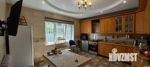 Дом 250м², 3-этажный, на длительный срок, 