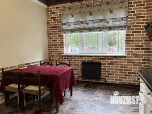 Дом 220м&sup2;, 2-этажный, на длительный срок, 