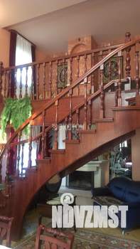 Коттедж 300м², 2-этажный, на длительный срок, 