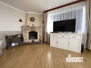 Дом 272м², 3-этажный, на длительный срок, 