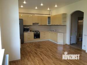 Таунхаус 160м², 3-этажный, на длительный срок, 