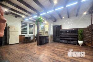 Коттедж 214м², 3-этажный, участок 4 сот.  