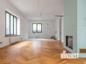 Коттедж 271м², 2-этажный, участок 6 сот.  