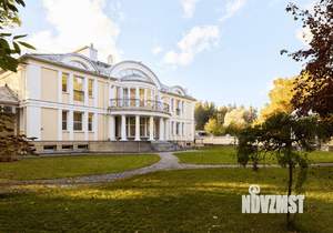 Коттедж 726м², 2-этажный, участок 19 сот.  