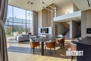 Дом 500м², 2-этажный, участок 23 сот.  