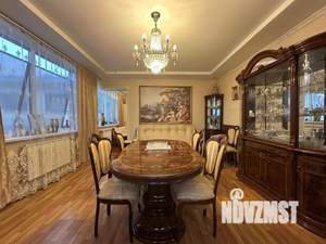 Коттедж 207м², 2-этажный, участок 8 сот.  