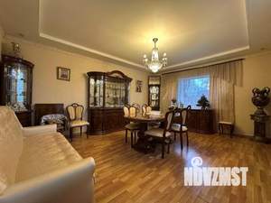 Коттедж 207м², 2-этажный, участок 8 сот.  