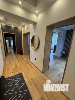 Дом 350м², 2-этажный, участок 28 сот.  