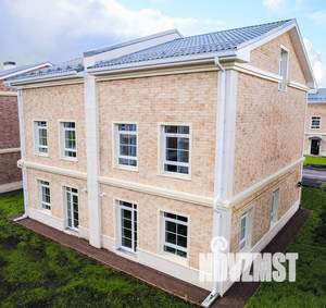 Дом 137м&sup2;, 3-этажный, участок 2 сот.  