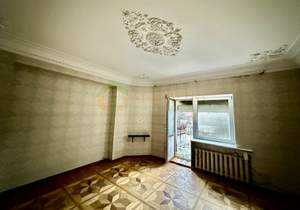 Дом 330м&sup2;, 3-этажный, участок 12 сот.  