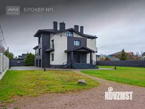 Дом 522м², 3-этажный, участок 24 сот.  