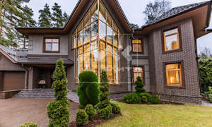 Дом 410м², 2-этажный, участок 18 сот.  