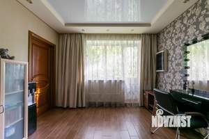 Таунхаус 240м², 4-этажный, участок 2 сот.  