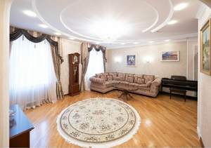 Дом 291м², 3-этажный, участок 1 сот.  