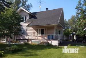 Коттедж 180м², 2-этажный, участок 10 сот.  