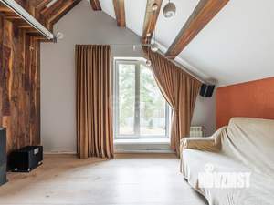 Дом 225м², 2-этажный, участок 15 сот.  