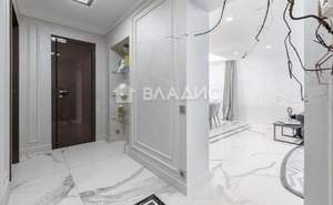 Дом 595м², 3-этажный, участок 12 сот.  