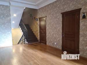 Дом 446м², 3-этажный, участок 12 сот.  