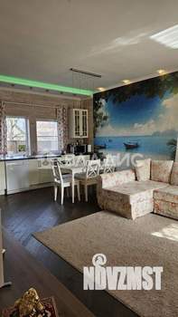 Дом 101м², 2-этажный, участок 6 сот.  