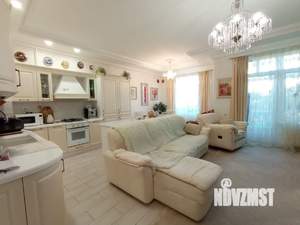 Таунхаус 193м², 3-этажный, участок 2 сот.  