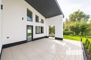 Дом 215м&sup2;, 2-этажный, участок 12 сот.  