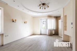 Таунхаус 280м², 3-этажный, участок 3 сот.  