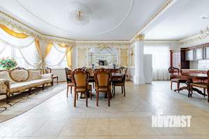 Дом 318м&sup2;, 3-этажный, участок 12 сот.  