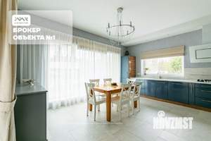 Дом 285м², 2-этажный, участок 15 сот.  